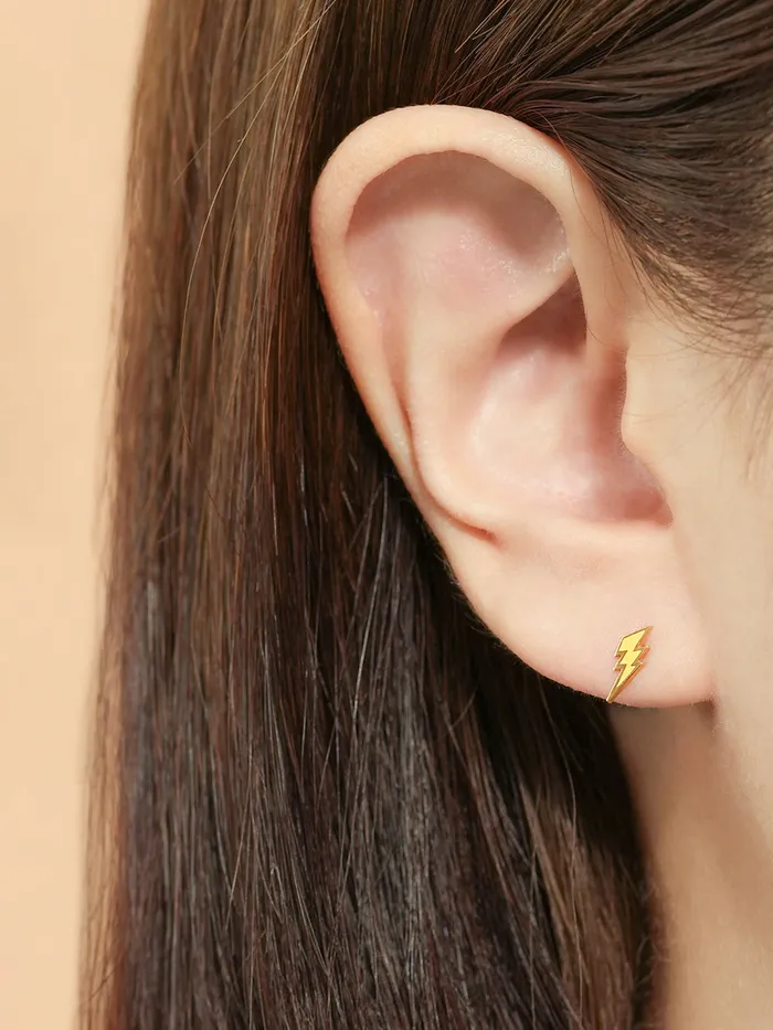 MinimalBijoux Earrings 14K Gold Vivid Thunder Cartilage Earring 20G