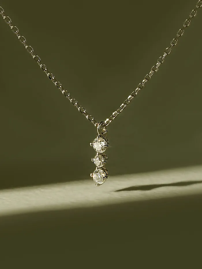 MinimalBijoux Necklaces 14K 18K Gold Moissanite Moissanite Radi Bar Necklace MinimalBijoux Necklaces 14K 18K Gold Moissanite Moissanite Radi Bar Necklace