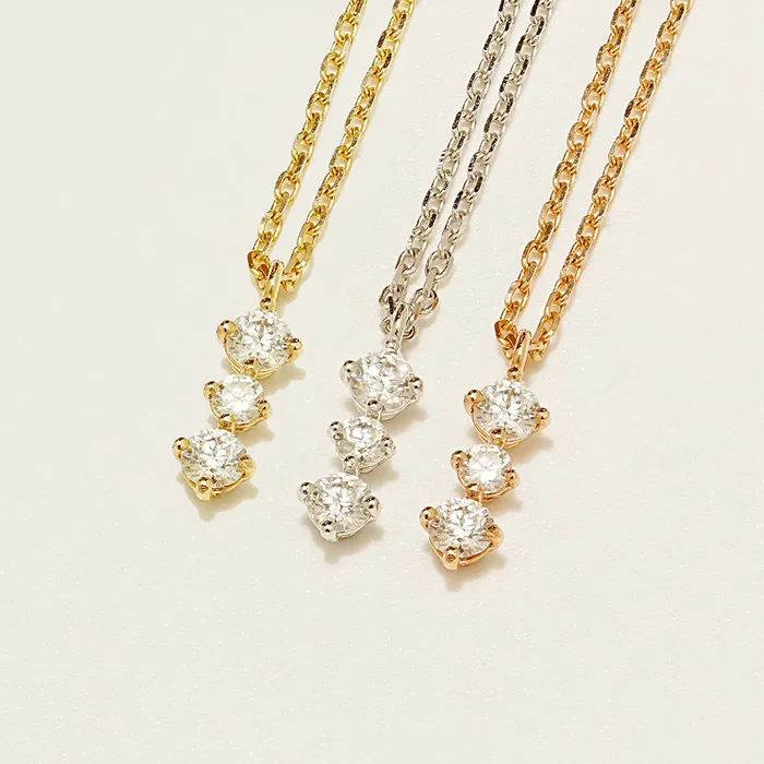 MinimalBijoux Necklaces 14K 18K Gold Moissanite Moissanite Radi Bar Necklace