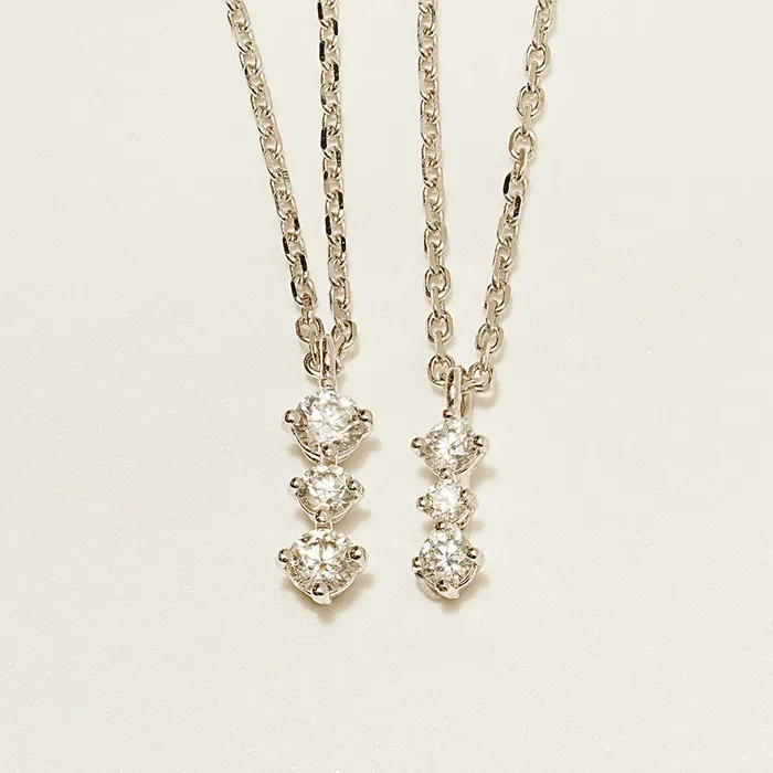 MinimalBijoux Necklaces 14K 18K Gold Moissanite Moissanite Radi Bar Necklace
