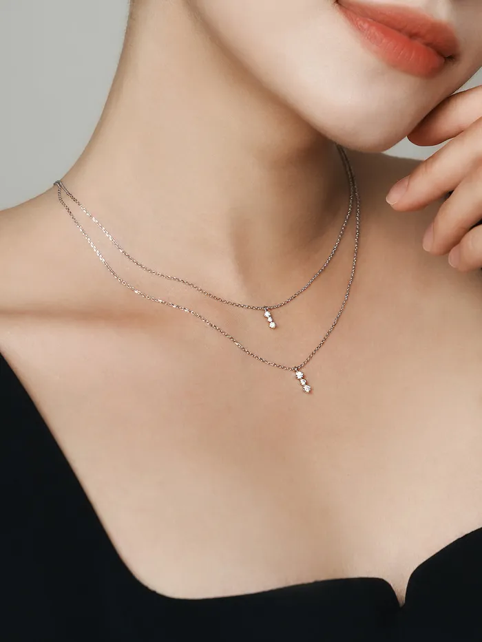 MinimalBijoux Necklaces 14K 18K Gold Moissanite Moissanite Radi Bar Necklace