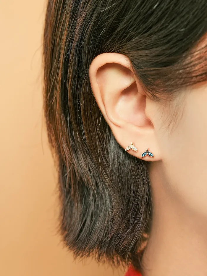 MinimalBijoux PreStyled Sets 14K Gold Whale Tale Cubic Internally Threaded Labret Piercing 18G16G