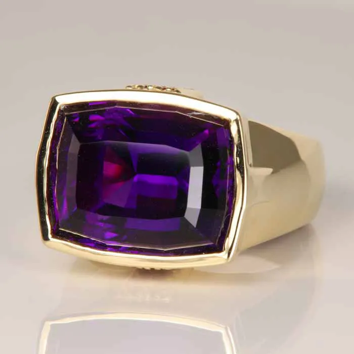 Moriartys Gem Art Rings 18K Yellow Gold Antique Cushion Amethyst Ring 2089 Carats Moriartys Gem Art Rings 18K Yellow Gold Antique Cushion Amethyst Ring 2089 Carats