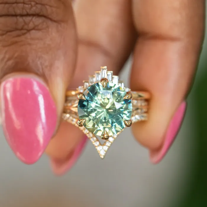 PreStyled Sets Anueva Jewelry 685ct Parti Sapphire Diamondstudded Six Prong Split Shank Solitaire in 18k Yellow Gold