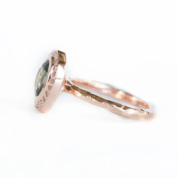 Rings Anueva Jewelry Oval Bezel Set 149ct Color Changing Teal Sapphire and Diamond Halo Engagement Ring 14k Rose Gold Evergreen Band