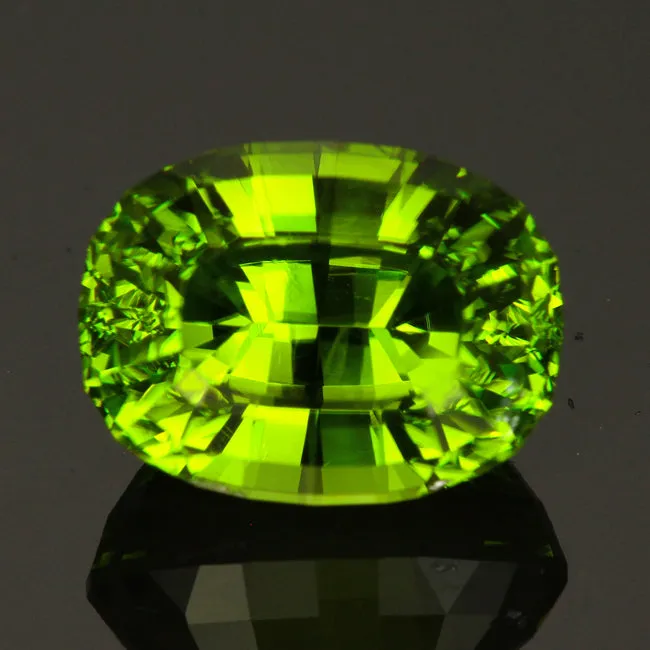 Rings Oval Step Cut Pakistanian Peridot Gemstone 954 Carats Moriartys Gem Art
