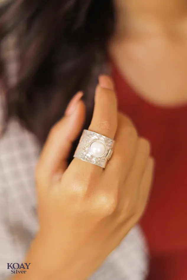 White Sa3ada Stone Ring KOAY Rings