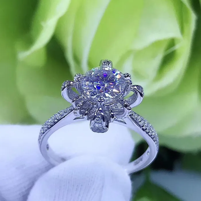 Luxus Moissanite Rings Jewelry Platinum Plated Silver Vintage Moissanite Ring 08ct or 1ct Rings