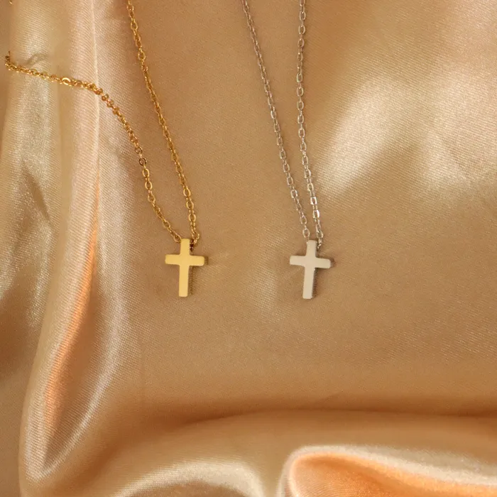 Omolola Jewellery Crucifix Necklace Necklaces