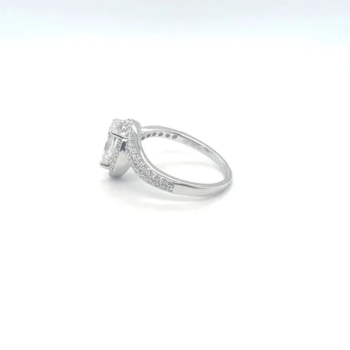 PLATINUM PLATED SILVER THROUGH THICK AND THIN RING 1CT PEAR SHAPED MOISSANITE W POETRY CARD Luxus Moissanite Rings