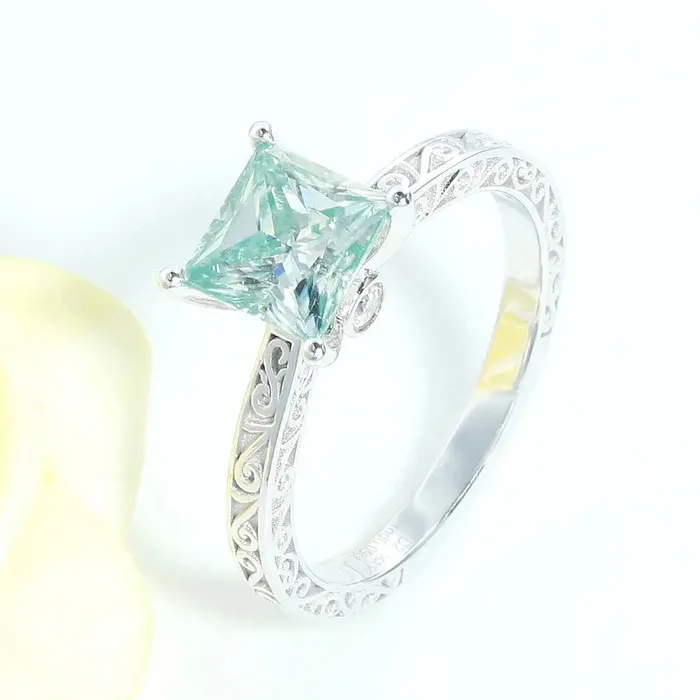 Silver or Gold Blue Princess Cut Moissanite Engagement Ring 25ct Luxus Moissanite Rings Silver or Gold Blue Princess Cut Moissanite Engagement Ring 25ct Luxus Moissanite Rings